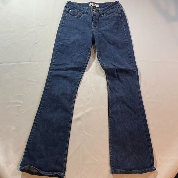 Levi's 526 Slender Bootcut Jeans Womens Size 8 Blue Dark Wash Denim Flap Pockets - Picture 1 of 5